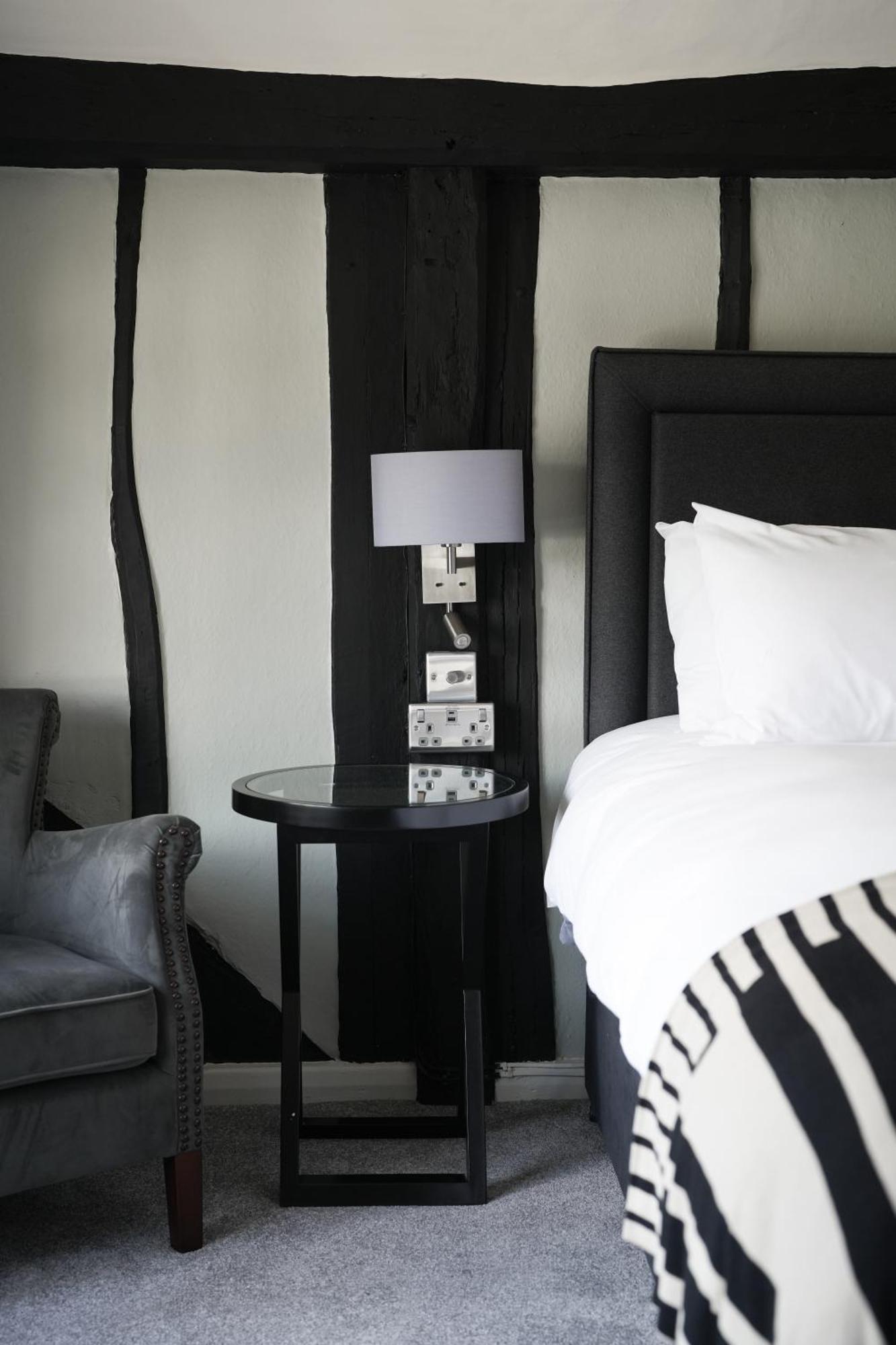 The Windmill Hotel Maidstone Bagian luar foto