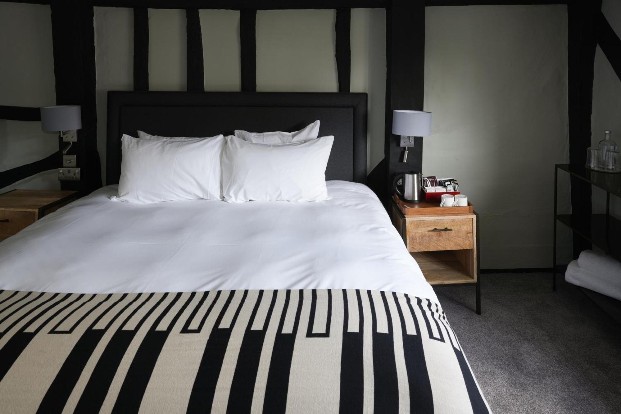 The Windmill Hotel Maidstone Bagian luar foto