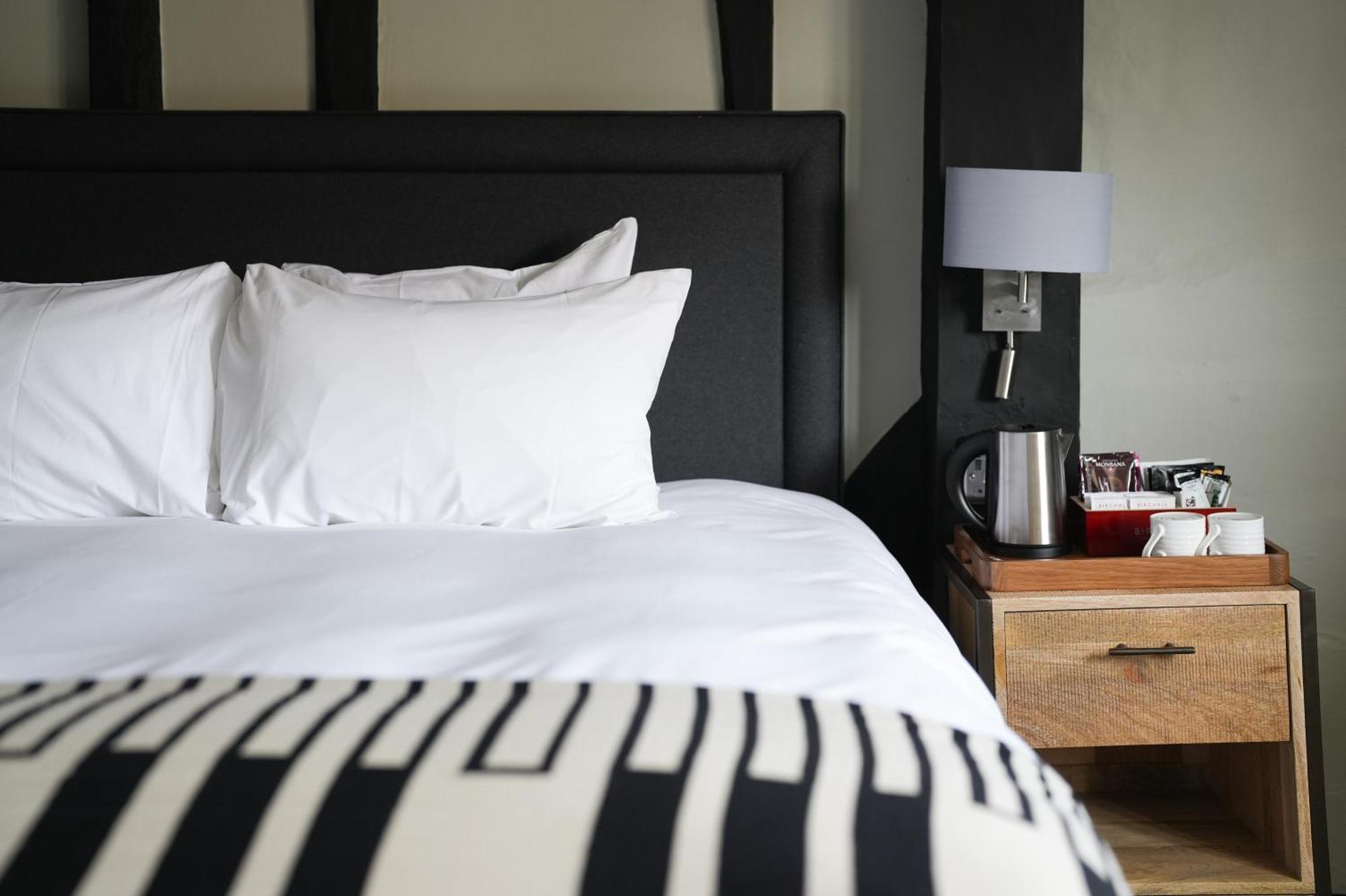 The Windmill Hotel Maidstone Bagian luar foto