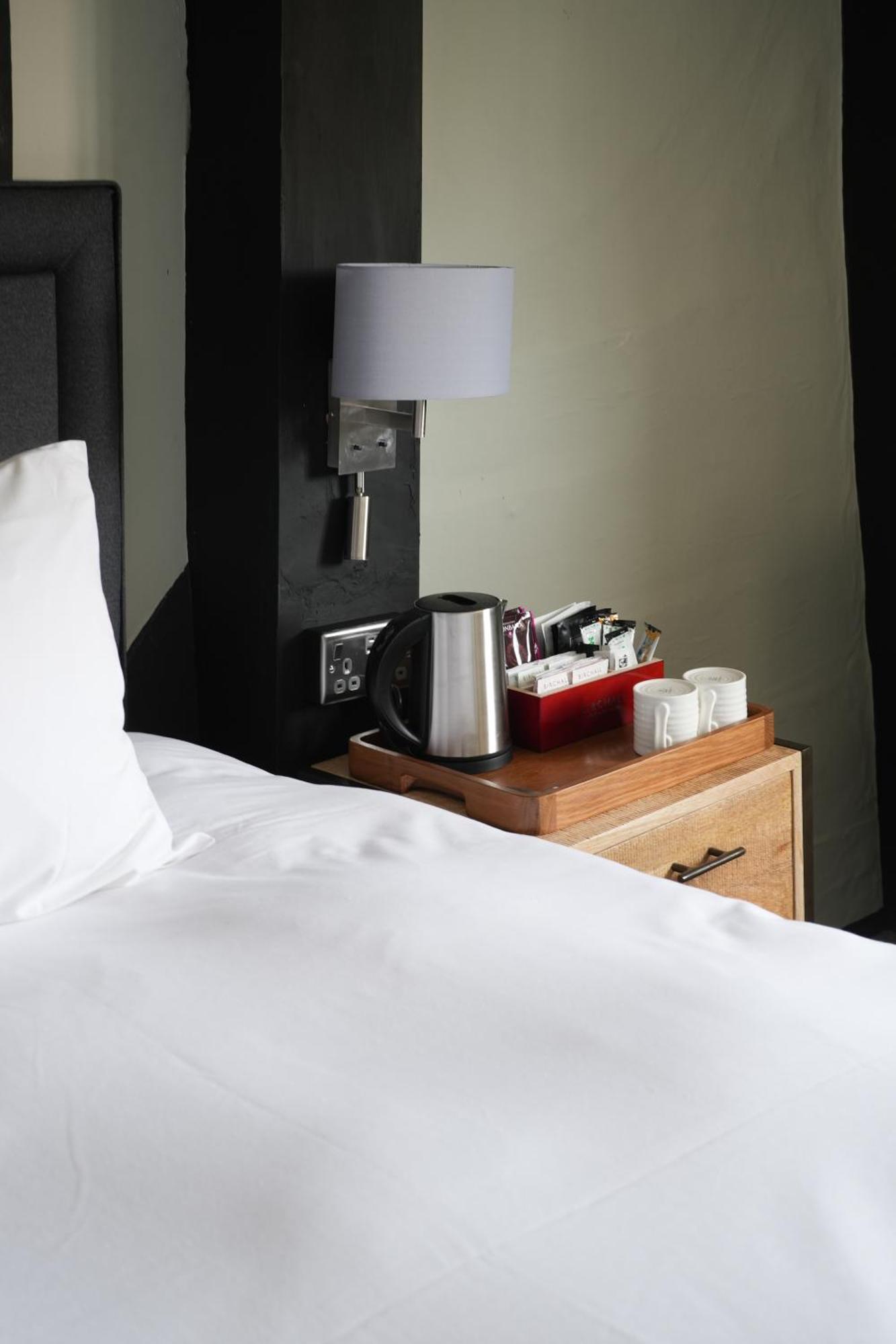 The Windmill Hotel Maidstone Bagian luar foto