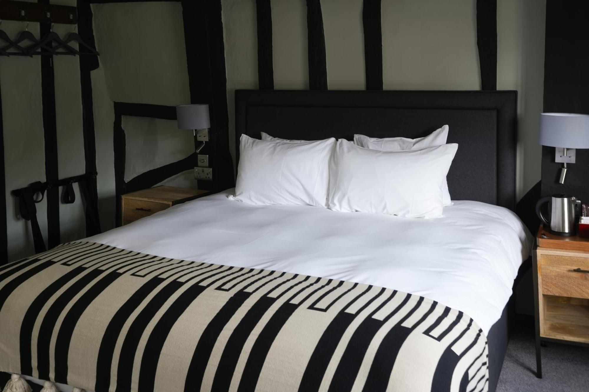 The Windmill Hotel Maidstone Bagian luar foto