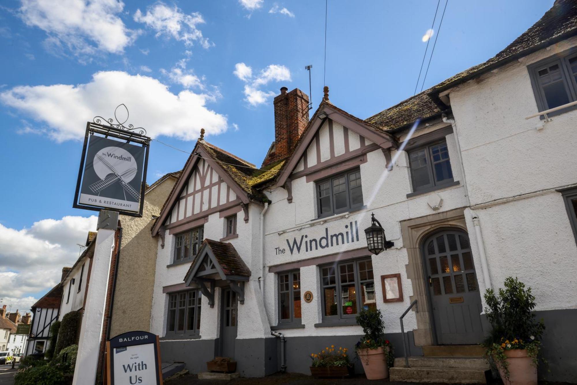 The Windmill Hotel Maidstone Bagian luar foto