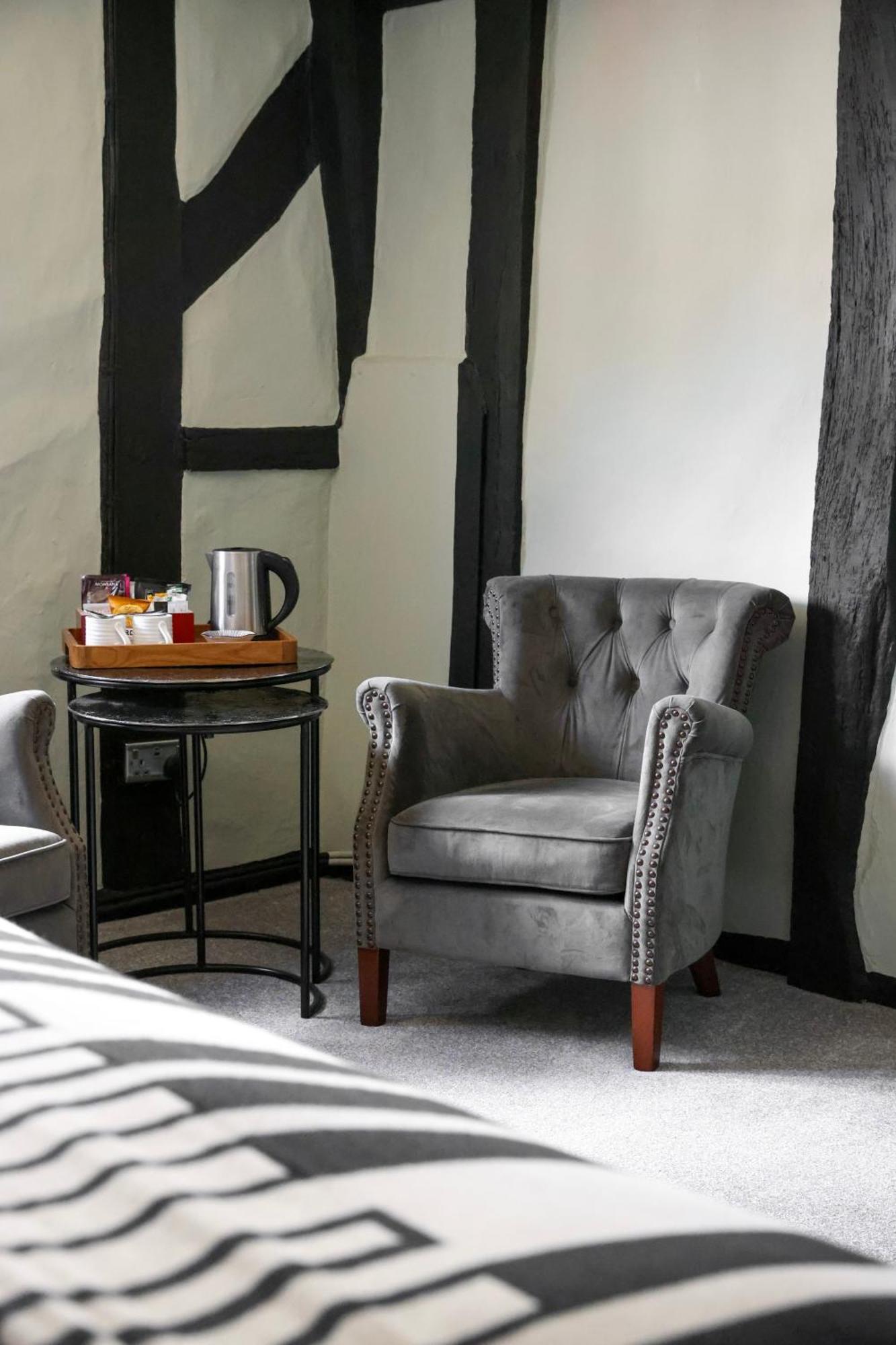 The Windmill Hotel Maidstone Bagian luar foto