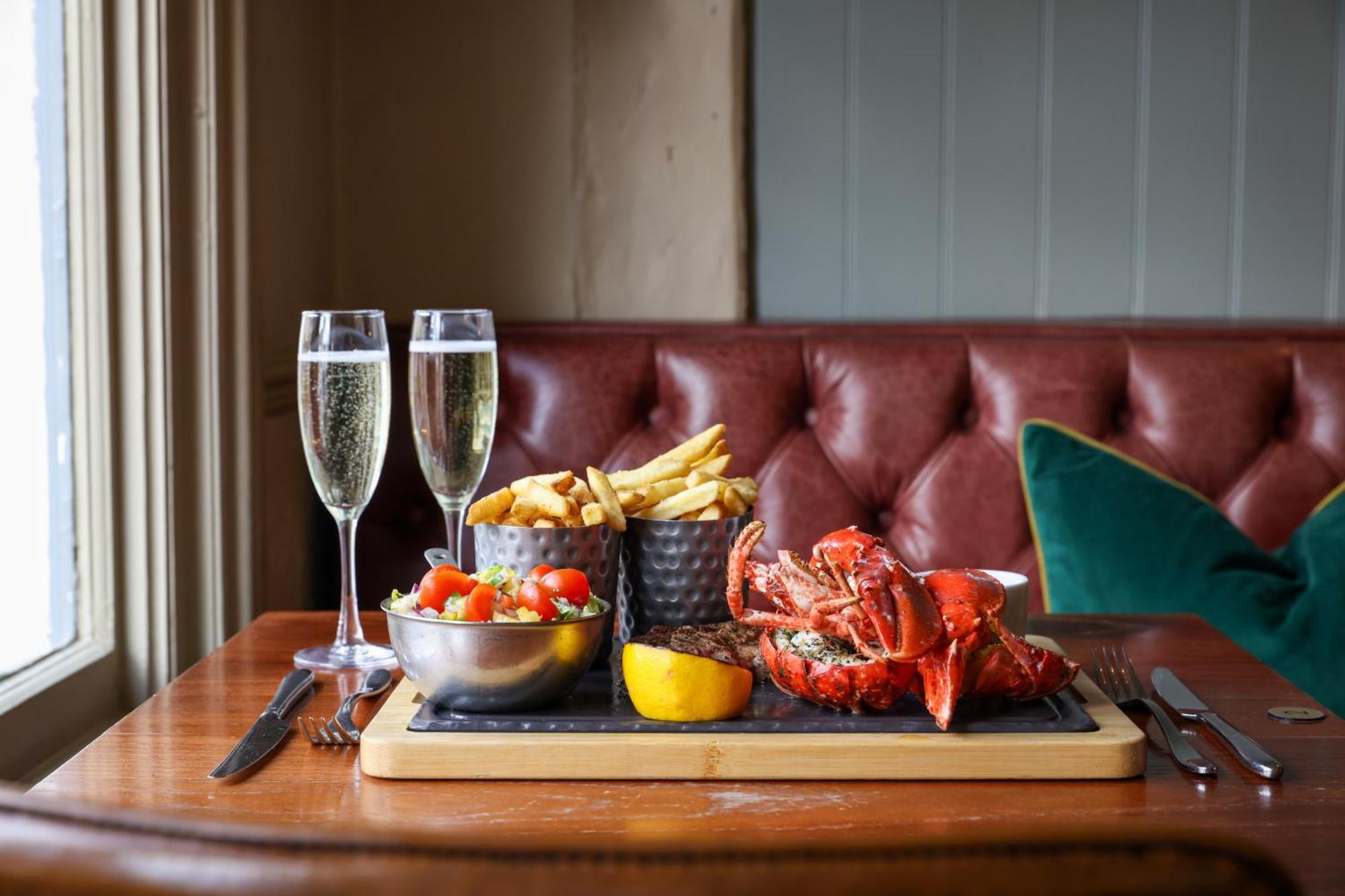 The Windmill Hotel Maidstone Bagian luar foto