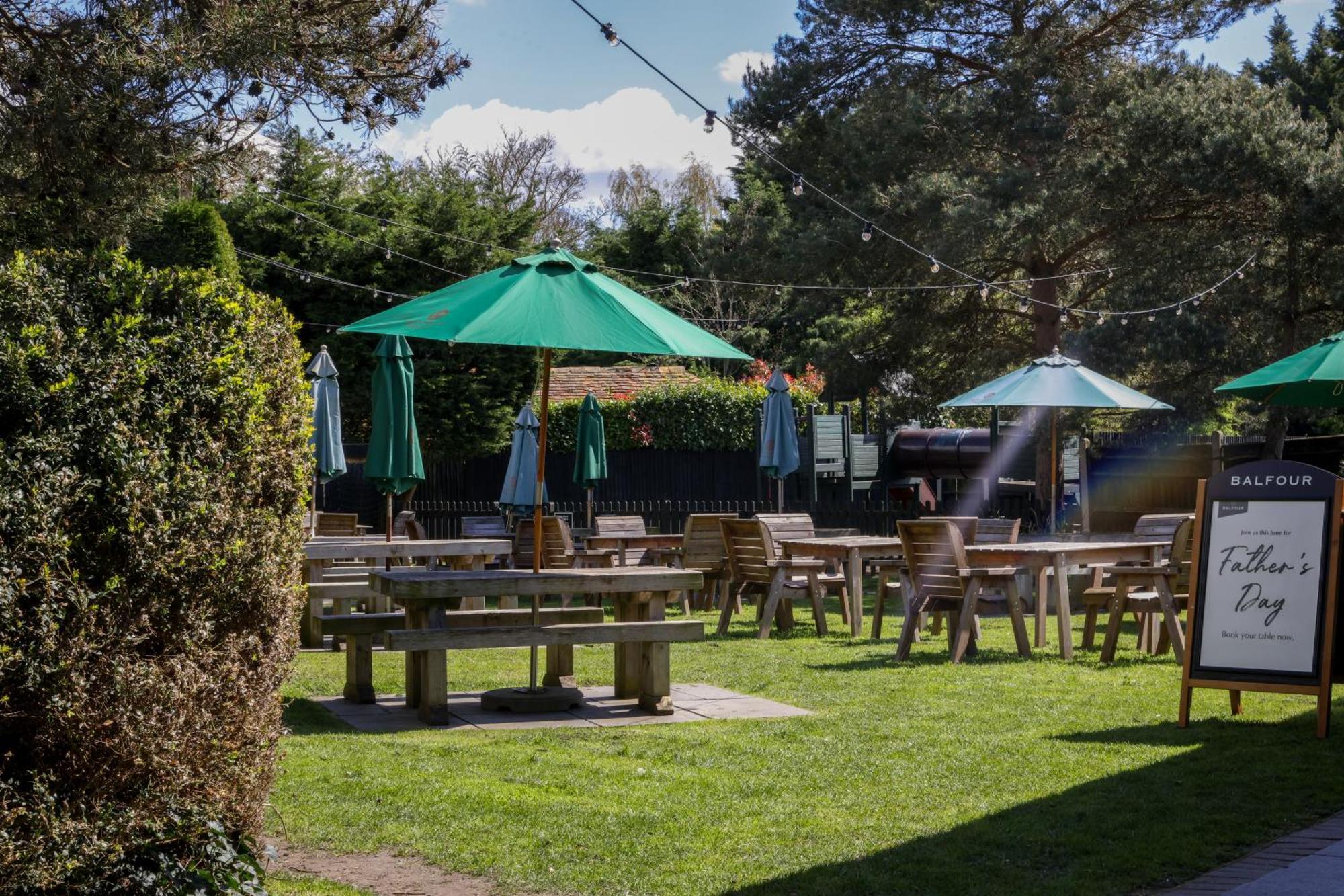 The Windmill Hotel Maidstone Bagian luar foto